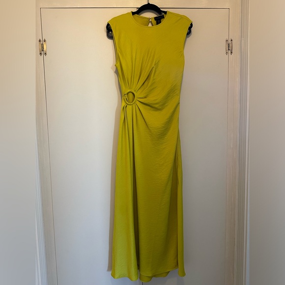 House of Harlow Keyhole Keyhole Ruched Midi Dress - Picture 2 of 8